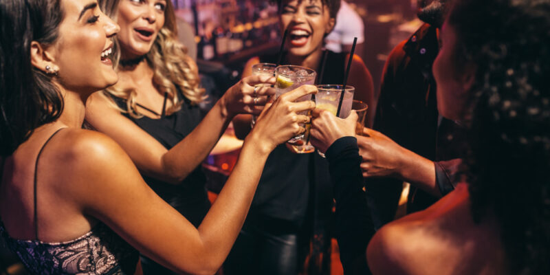 Can you drink alcohol and still lose weight?