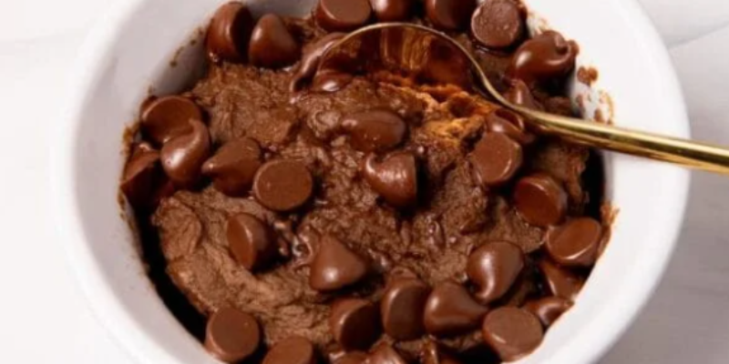 Two Minute 3-Ingredient Chocolate Protein Mug Cake